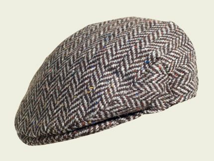 grandpa.... Ireland Winter, Irish Hats, News Boy Cap, Hats Cute, Irish Hat, Flat Cap Men, Tweed Hat, Popular Hats, Handsome Husband