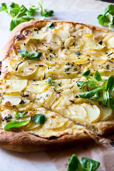 Vegetarian Pizza Toppings, Gorgonzola Pizza, Potato Pizza, Homemade Pizza Crust, Goat Cheese Pizza, Pizza Dough Recipe Easy, Easy Pizza Dough, Recipetin Eats, Vegetarian Pizza