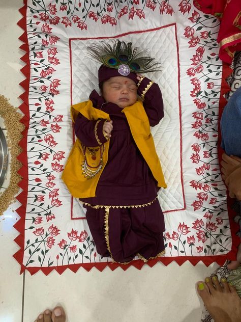 Baby Rumal Design, Baby Rumal, Rumal Design, Jay Dwarkadhish, Girl Dress Patterns, Baby Decor, Girl Dress