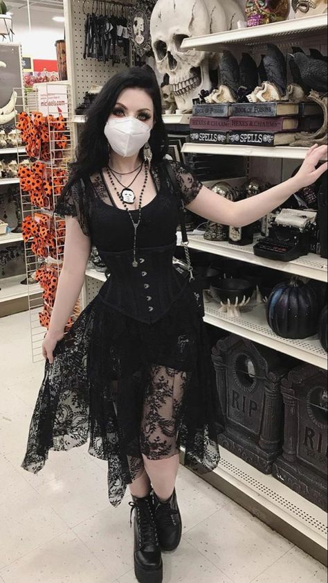 #gothicstyle #gothgirl #gothic #gothicgirl Goth Outfit Inspo, Gothic Mode, Alt Outfits, Goth Dress, Brunch Outfit, Mall Goth, Swaggy Outfits, Gothic Outfits, Goth Outfits