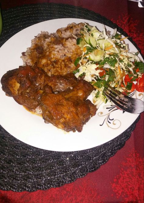 Sunday dinner ..rice n peas n chicken Rice And Peas Jamaican, Dinner Rice, Sunday Dinners, Rice And Peas, Cooking Recipes Healthy, Dinner Meals, Sunday Dinner, Camping Food, Food Cravings