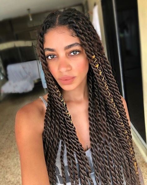 Havana Twist Braids, Senegal Twist, Trendy We Fryzurach, Senegalese Twist Hairstyles, Senegalese Twist Braids, Senegalese Twists, Havana Twist, Long Box Braids, Twist Braid Hairstyles