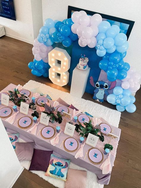 Stitch Birthday Party | CatchMyParty.com Girls Stitch Birthday Party, Stitch Party Ideas Decoration, Stitch Birthday Party Ideas For Boys, Stitch Birthday Party Decorations, Stitch Birthday Party Ideas, Lilo Stitch Birthday Party, Lilo And Stitch Birthday Party, Lilo And Stitch Birthday, Stitch Birthday Party