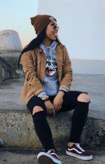 Skater Casual Outfit, Nice Tomboy Outfits, Winter Outfits Lesbian Tomboy Style, Stem Lesbian Fall Outfits, Tomboy Outfits Women, Styles For Tomboys, Modest Tomboy Outfits, Lesbian Outfits Casual Tomboy Style, Cute Tomboy Outfits Summer