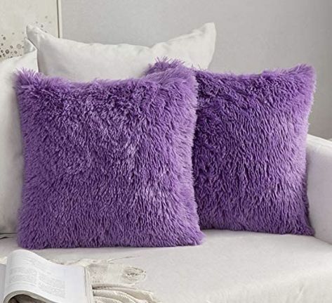 Grey Sofa Decor, Fluffy Throw Pillows, Fuzzy Pillows, Motif Simple, Purple Pillows, Faux Fur Pillow, Bilik Tidur, Faux Fur Throw Pillow, Christmas Cushions