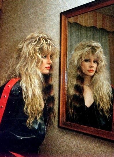 80s Rocker Hair, Rock Chick Hair, Metal Hairstyles, Glam Rock Hair, 80s Rock Hair, 80s Haircuts, Rock And Roll Hair, 80s Glam Rock, 1990 Style