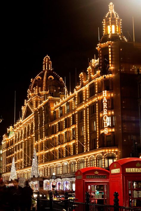 Harrods Christmas, England Aesthetic, Harrods London, London Aesthetic, London Christmas, London Love, London Travel, Christmas Aesthetic, Christmas Pictures