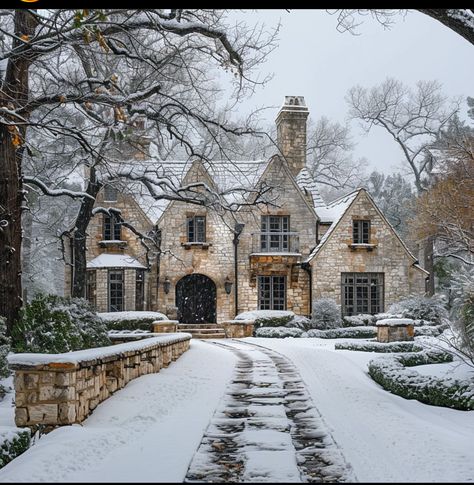 Stone Tudor House, English Countryside House, English House Exterior, French Country House Exterior, French Stone House, Tudor House Exterior, Tudor Style House, English Tudor Homes, New England Style Homes