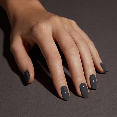 CND on Instagram: “A dark grey for these cold, winter nights: Silhouette is available in CND Vinylux and CND Shellac.” Dark Grey Nails, Cnd Shellac Colors, Cnd Nail Polish, Shellac Colors, Green Acrylic Nails, Cnd Vinylux, Nail Colors Winter, Minimal Nails, Casual Nails