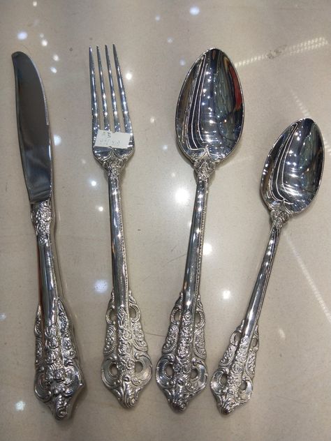 Cool Silverware, Gothic Cutlery, Pretty Cutlery, Fancy Silverware, Wedding Silverware, Wedding Cutlery, Luxury Cutlery, Reference Ideas, Spoon Knife