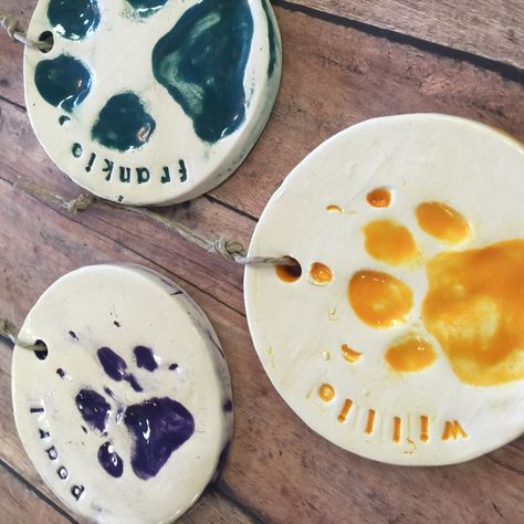 DIY Pet Projects - DGP For Pets Dog Paw Print Craft, Paw Print Crafts, Fathers Day Gift Basket, Snack Organizer, Pet Projects, Dog Dad Gifts, Daycare Crafts, Dog Crafts, Edible Gifts