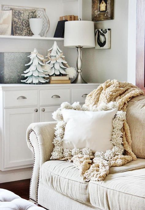 Pillows Diy, Shabby Chic Pillows, Farmhouse Throw Pillow, Pom Pom Pillows, Winter Decorating, Winter Decorations Diy, Drop Cloth Curtains, Christmas Pillowcases, Shabby Chic Bedrooms