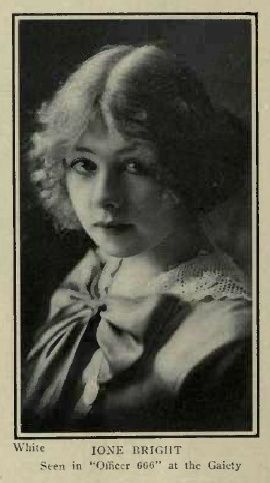 Ione Bright, in Officer 666 at the Gaiety, 1912. Dorothy Gish, Lillian Gish, Vintage People, Silent Film Stars, Classic Actresses, Silent Movie, Vintage Portraits, Silent Film, Vintage Hollywood