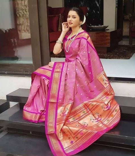 Instagram photo by Shivshahi paithani vasai • Mar 14, 2020 at 12:21 PM Paithani Look Saree, Marathi Paithani Saree, Maharashtrian Paithani Saree Look, New Paithani Sarees, Designer Paithani Saree, Paithani Saree Photoshoot Poses, Paithani Saree Styling, Bridal Paithani Saree, All Over Paithani Saree