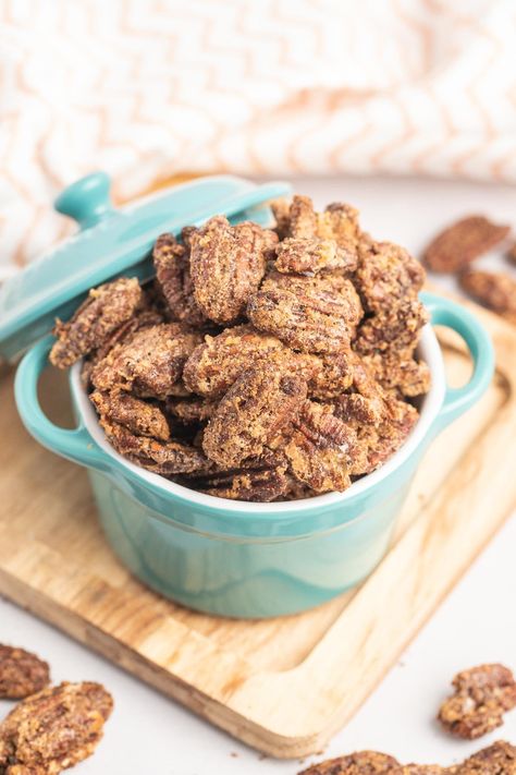 Sweet, crunchy candied pecans have never been easier. Using the air fryer these delicious nuts roast in less than 10 minutes. Coated in sweet brown sugar and cinnamon with just a hint of maple syrup, Wraps Recipes, Candied Almonds, Paleo Food, Roasted Pecans, Homemade Sweets, Roasted Pumpkin Seeds, Nut Recipes, Crunchy Pecans, Easy Air Fryer