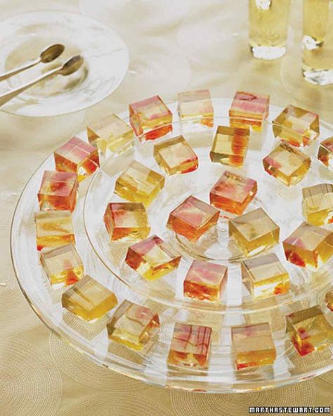 Fancy Jello shots guys!!Dessert wine gelees | 15 Great Gatsby Party Ideas Wine Jello Shots, Dessert Shots, Wine Desserts, Jello Shots, Snacks Für Party, Slushies, Purim, Party Drinks, Om Nom