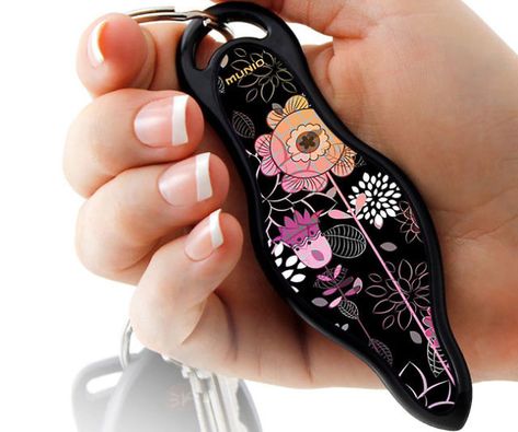 Safety Gadgets, Defense Keychain, Self Defense Tips, Modern Flowers, Self Defense Keychain, Self Defense Tools, Personal Safety, Safety Devices, Krav Maga