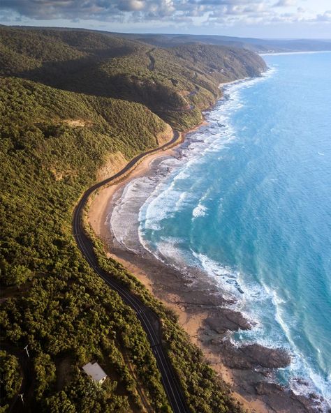 Great Ocean Road Australia, Ocean Road Australia, Ocean Travel, Southern Ocean, Nature Tour, Great Ocean Road, Photography Landscape, Summer Road Trip, Victoria Australia