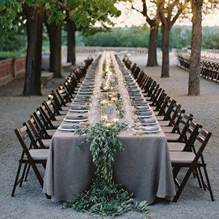 Outdoor Dinner Party, Long Table Wedding, Table Garland, Deco Champetre, Wedding Table Linens, Tuscan Wedding, Outdoor Dinner, Table Runners Wedding, Outdoor Reception