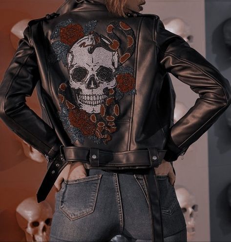 Biker Aesthetic, Custom Bike, Mode Inspo, Glam Rock, Character Aesthetic, Edgy Outfits, Beck, Bad Girl, Aesthetic Pictures