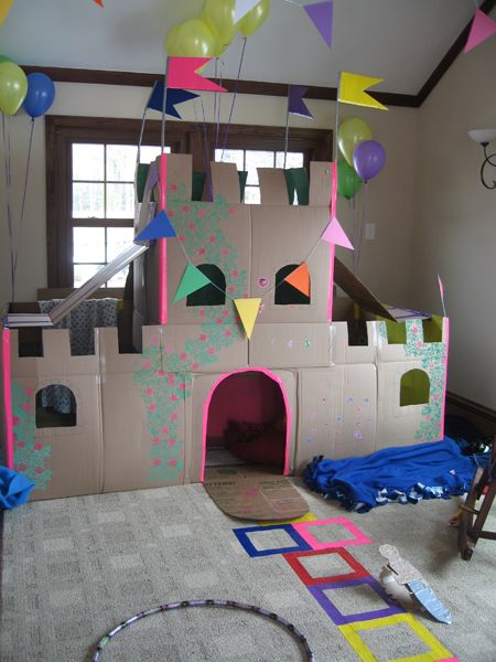 15 Super Fun Cardboard Box Projects For Kids Cardboard Houses For Kids, Cardboard Forts, Carton Diy, Kids Castle, Cardboard Castle, Cardboard Toys, Cardboard Box Crafts, Cardboard House, Kid Activities