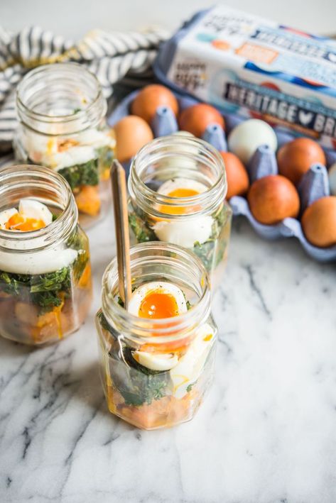 Today we're partnering with Happy Egg to celebrate Better Breakfast Month with these make-ahead balanced breakfast jars! With sweet potatoes, kale, and perfect soft-boiled eggs, these jars are the best way to start your day. #makeahead #breakfastjars #eggs Breakfast Jars, Mason Jar Breakfast, Fed And Fit, Breakfast In A Jar, Better Breakfast, Delicious Paleo Recipes, Paleo Recipes Breakfast, Balanced Breakfast, Healthy Carbs