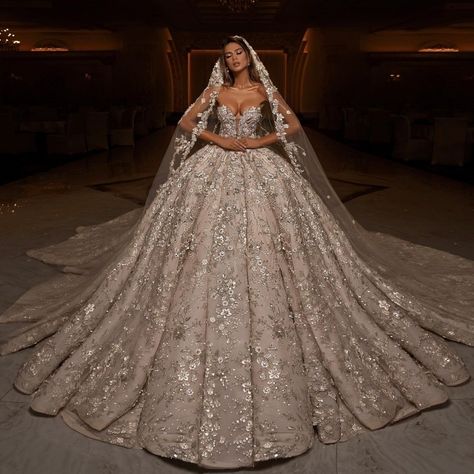 Royal Princess Wedding Dresses 3D Floral Appliques Sweetheart Puffy Bridal Gowns 2021 Beaded vestidos de la celebridad Albina Dyla, Diamond Wedding Dress, Beaded Wedding Dresses, Wedding Dresses 2023, Gowns For Women, Womens Wedding Dresses, Wedding Dress Pictures, Wedding Dresses Beaded, Beaded Wedding