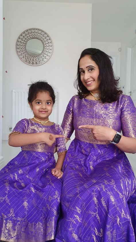 Long Frock Stitching Ideas, Mother Daughter Dresses Matching Gown, Pattu Long Frocks For Kids, Paithani Dress, Twining Outfits, Saree Outfits, Frock Ideas, Saree Colors, Mommy Daughter Dresses