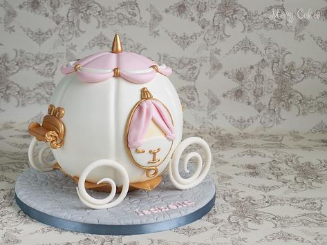 Carriage Cake, Bomb Cake, Carousel Cake, Cinderella Cake, Pinata Cake, Cinderella Carriage, Castle Cake, Cinderella Birthday, Baby Cakes