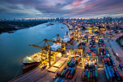 Global trade – Our latest thinking | EY - Global Export Business, Capital Market, Developing Country, World Trade, Supply Chain, Aerial View, Southeast Asia, San Francisco Skyline, The Expanse