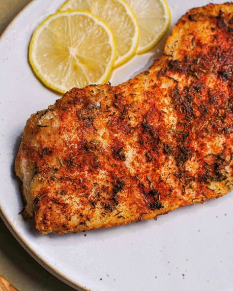 Air Fryer Sea Bass Recipe - The Perfect Tide Bass Recipes Baked, Basa Fish Recipes Air Fryer, Air Fried Sea Bass Recipes, Air Fry Sea Bass Recipes, Barramundi Recipes Air Fryer, Air Fryer Fish Fillets, Breaded Sea Bass Recipes, Air Fryer Sea Bass Fillets, Barramundi Air Fryer