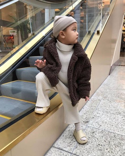 Toddler Streetwear, Baby Streetwear, Bebe Clothing, My Season, Streetwear Inspo, Baby Swag, Mum Fashion, Fashion Baby Girl Outfits, Baby Fits