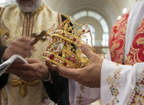 A beautiful set of crowns for the bride and groom that I shot at an Ottawa Coptic orthodox wedding. Ever been to one? Coptic Orthodox Wedding, Coptic Wedding, Delulu Era, Orthodox Family, Wedding Royal, Shotgun Wedding, Orthodox Wedding, Wedding Portrait Poses, Ottawa Wedding