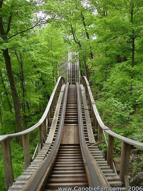 Boulder Dash at Lake Compounce in Bristol, Connecticut. Best ride there, most of all the thrill Lake Compounce, Bristol Connecticut, Restaurant Breakfast, Connecticut Travel, Wooden Roller Coaster, Roller Coasters, Parc D'attraction, Sine Wave, Amusement Parks