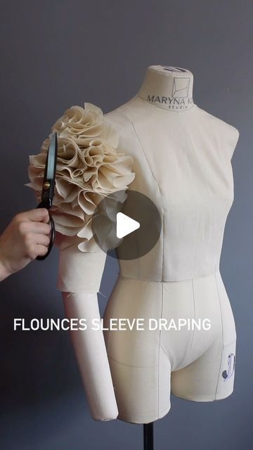 Draping Fashion Design, Couture Draping, Draping Pattern, Diy Tulle Skirt, Draping Ideas, Draping Techniques, Diy Tulle, Fashion Draping, Pattern Draping