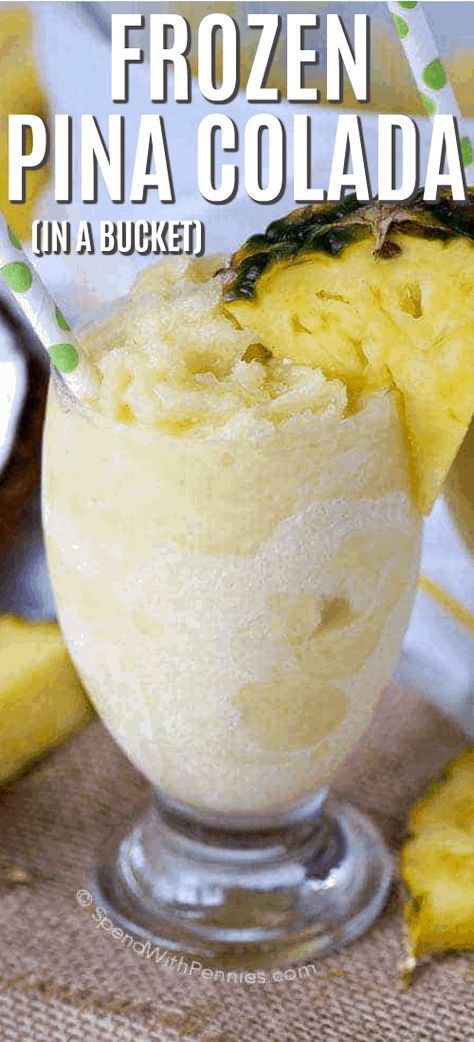 Pina Colada Slush Recipe, Frozen Pina Colada Recipe, Slushy Alcohol Drinks, Alcoholic Slush Recipes, Pina Colada Mix, Frozen Drinks Alcohol, Frozen Pina Colada, Slush Recipes, Frozen Cocktail Recipes