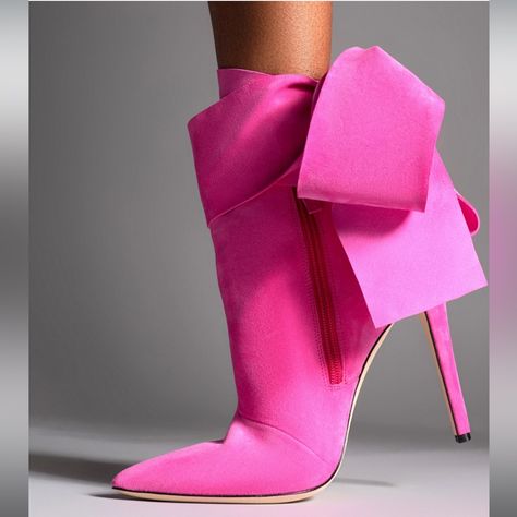 Never Wornn Aminah Abdul Jillil Booties Amira Kitten Pink Suede Bow Booties Size 6 Tie Up Boots, Look Working Girl, Pink Stilettos, Rope Sandals, Winter 23, Bow Sandals, Fabulous Shoes, Inspiration Mode, Suede Ankle Boots