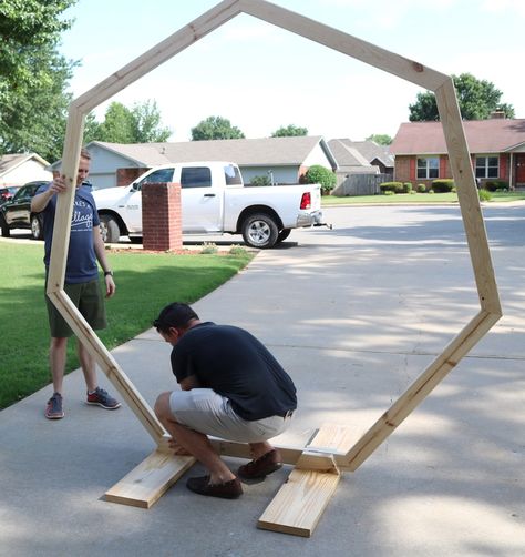 Hexagon Wedding Arch, Party Rental Ideas, Wedding Alter, Diy Wedding Arch, Hexagon Wedding, Wedding Archway, Wedding Alters, Wedding Reception Backdrop, Wedding Arbour