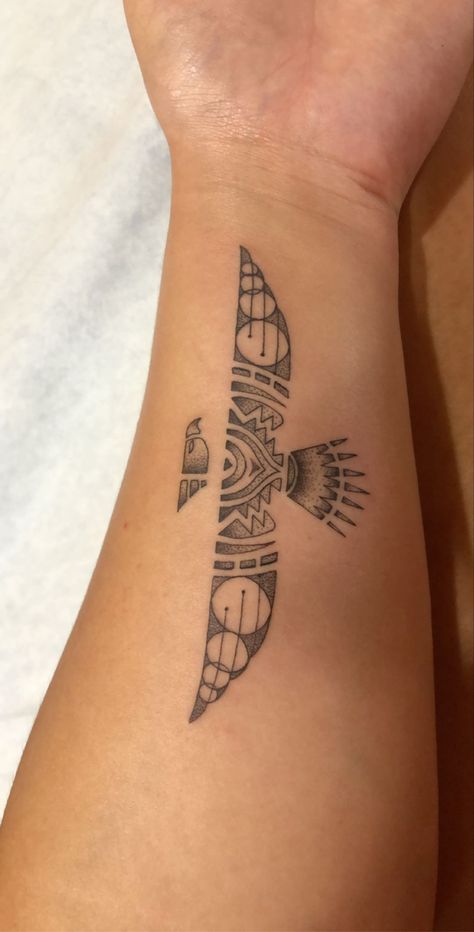 Native Hawk Tattoo, Western Thunderbird Tattoo, Native Tattoos For Women Symbols, Small Native American Tattoos For Women, Womens Nature Tattoos, Simple Thunderbird Tattoo, Small Western Tattoos For Women Arm, Western Bird Tattoo, Native American Thunderbird Tattoo