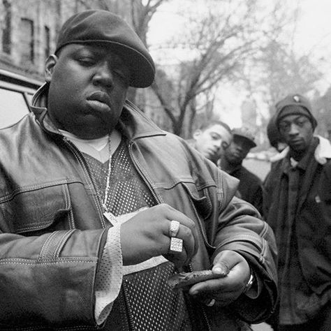 Inside Notorious B.I.G.'s Final Days and Drive-By Murder in Los Angeles - Biography Biggie Smalls Quotes, Bad Boy Entertainment, Foreign Celebrities, Sanaa Lathan, Rap Albums, Toni Braxton, Biggie Smalls, Notorious Big, 90s Hip Hop