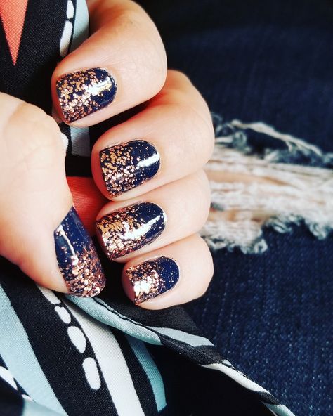 Rose Gold Navy Nails, Navy Blue Rose Gold Nails, Navy And Tan Nails, Navy Rose Gold Nails, Us Navy Nails Design, Navy Wedding Nails Bridesmaid, Navy Blue And Rose Gold Nails, Navy And Rose Gold Nails, Navy Blue Fall Nails