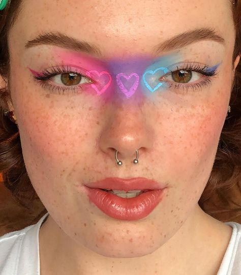 Martha Lyn (@marthalynnn) posted on Instagram: “Makeup inspired by the pride flags: the bisexual flag 💗💜💙 Noseshadow inspired by @karlitacosita and fan suggestion/ design from…” • Jun 7, 2021 at 5:59pm UTC Bisexual Pride Makeup, Pride Makeup Ideas, The Pride Flags, Fire Makeup, Media Makeup, Makeup Inspired, Bisexual Flag, Pride Makeup, Eye Eye