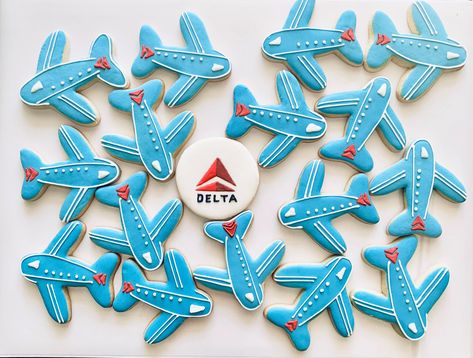 Delta Airplane, Pilot Party, Airplane Cookies, Drake's Birthday, Favor Cookies, Pilots Birthday, Cookie Party Favors, Homemade Sugar Cookies, Travel Cake