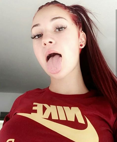 Sun's out tounge out 👅☀ High School Hairstyles, Bhad Bhabie, Danielle Bregoli, Rap Album Covers, Insta Baddie, Cute Box Braids Hairstyles, Model Inspo, Weird Food, Instagram Girls