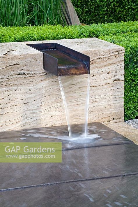 Modern water feature - The Laurent-Perrier Garden, Sponsored by Champagne Laurent-Perrier - Gold medal winner at RHS Chelsea Flower Show 2009 Modern Water Feature Wall, Entry Water Feature, Water Feature Landscape, Water Feature Pool, Contemporary Water Feature, Island Pool, Landscaping With Fountains, Roof Drain, Modern Water Feature