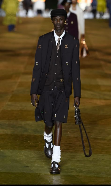 Chanel Male Fashion, Pharrell Williams Louis Vuitton, Glam Aesthetic Outfit, Ootd Boy, Shoes List, Clark Atlanta University, Ss 2024, Glam Aesthetic, Vintage Suit