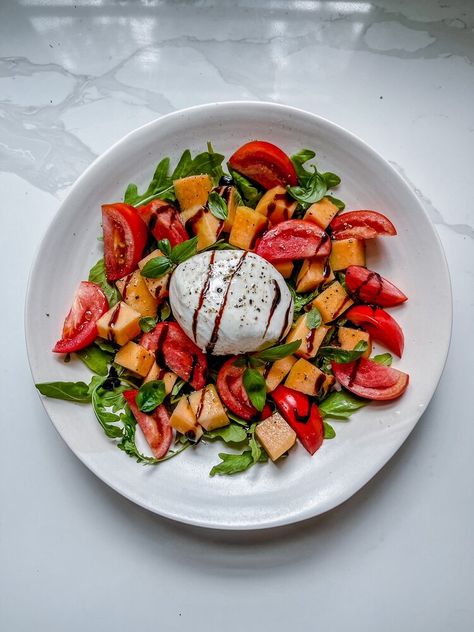 Tomato Burrata Salad, Types Of Bowls, Tomato And Burrata, Grilled Chicken Wraps, Gluten Free Meat, Melon Salad, Burrata Salad, Pasta Sides, Cauliflower Bites