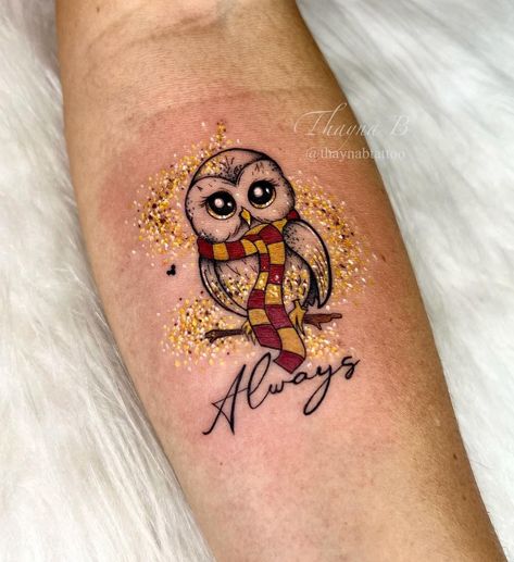 Matching Harry Potter Tattoos, Hufflepuff Tattoo, Harry Potter Tattoo Sleeve, Horror Movie Tattoos, Harry Potter Owl, Potter Tattoo, Stitch Tattoo, Movie Tattoos, Harry Potter Tattoos