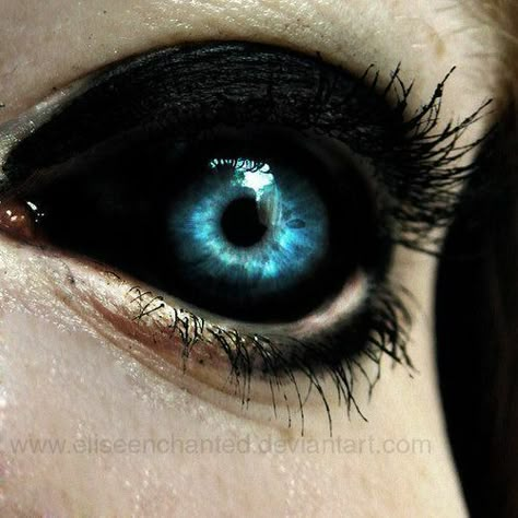 mon oeil Vampire Eyes, Rare Eyes, Demon Eyes, Crazy Eyes, Magic Eyes, Aesthetic Eyes, Character Inspo, Fairy Art, Pretty Eyes