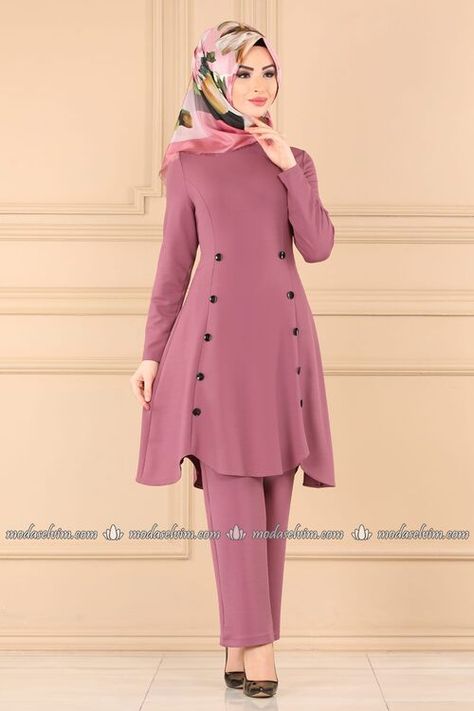 Muslimah Dress Design, Simple Dress Casual, 2piece Outfits, Latest Dress Design, Stylish Short Dresses, Pakistani Dresses Casual, Fashion Top Outfits, Women Dresses Classy, Modest Dresses Casual